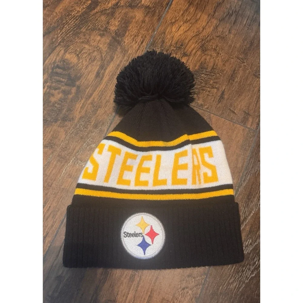 NFL Ultra Game Pittsburgh Steelers Knit Beanie Pom Pom Cuffed Hat Black Gold
